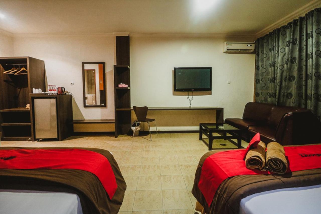 RedDoorz Plus near Jambi Prima Mall Bagian luar foto