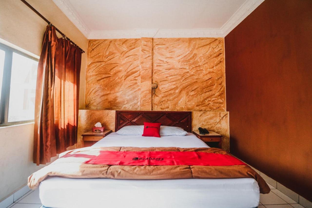 RedDoorz Plus near Jambi Prima Mall Bagian luar foto