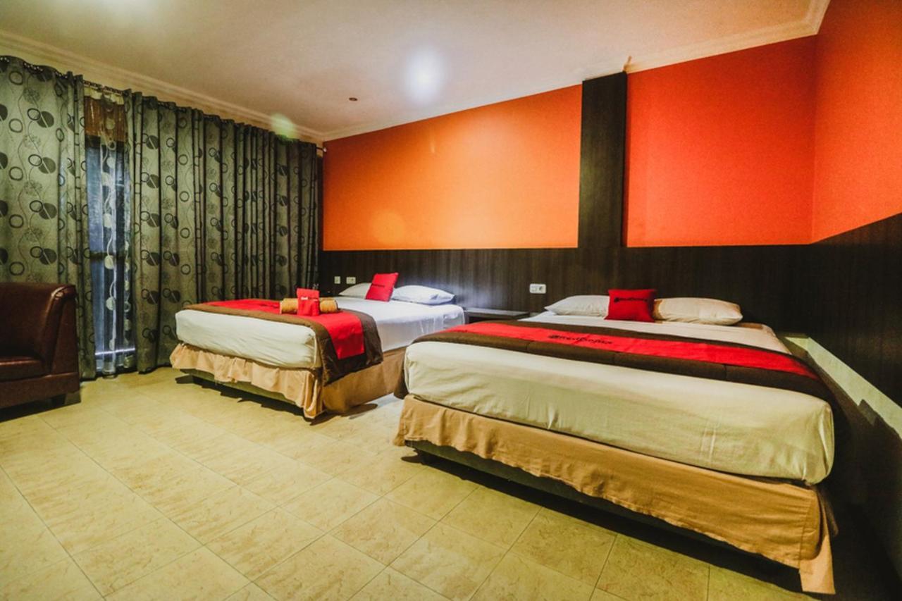 RedDoorz Plus near Jambi Prima Mall Bagian luar foto