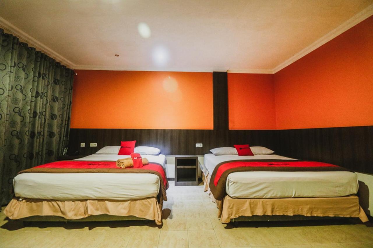 RedDoorz Plus near Jambi Prima Mall Bagian luar foto