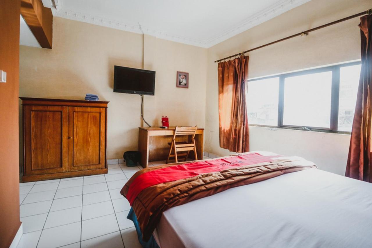 RedDoorz Plus near Jambi Prima Mall Bagian luar foto